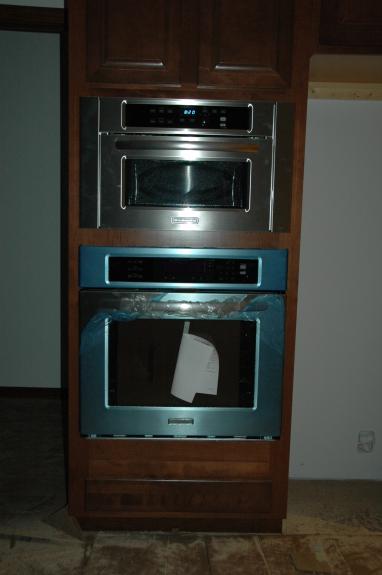 Oven and microwave